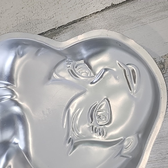 Wilton Disney Tinkerbell face aluminum cake pan 2105-5110 - Picture 5 of 5